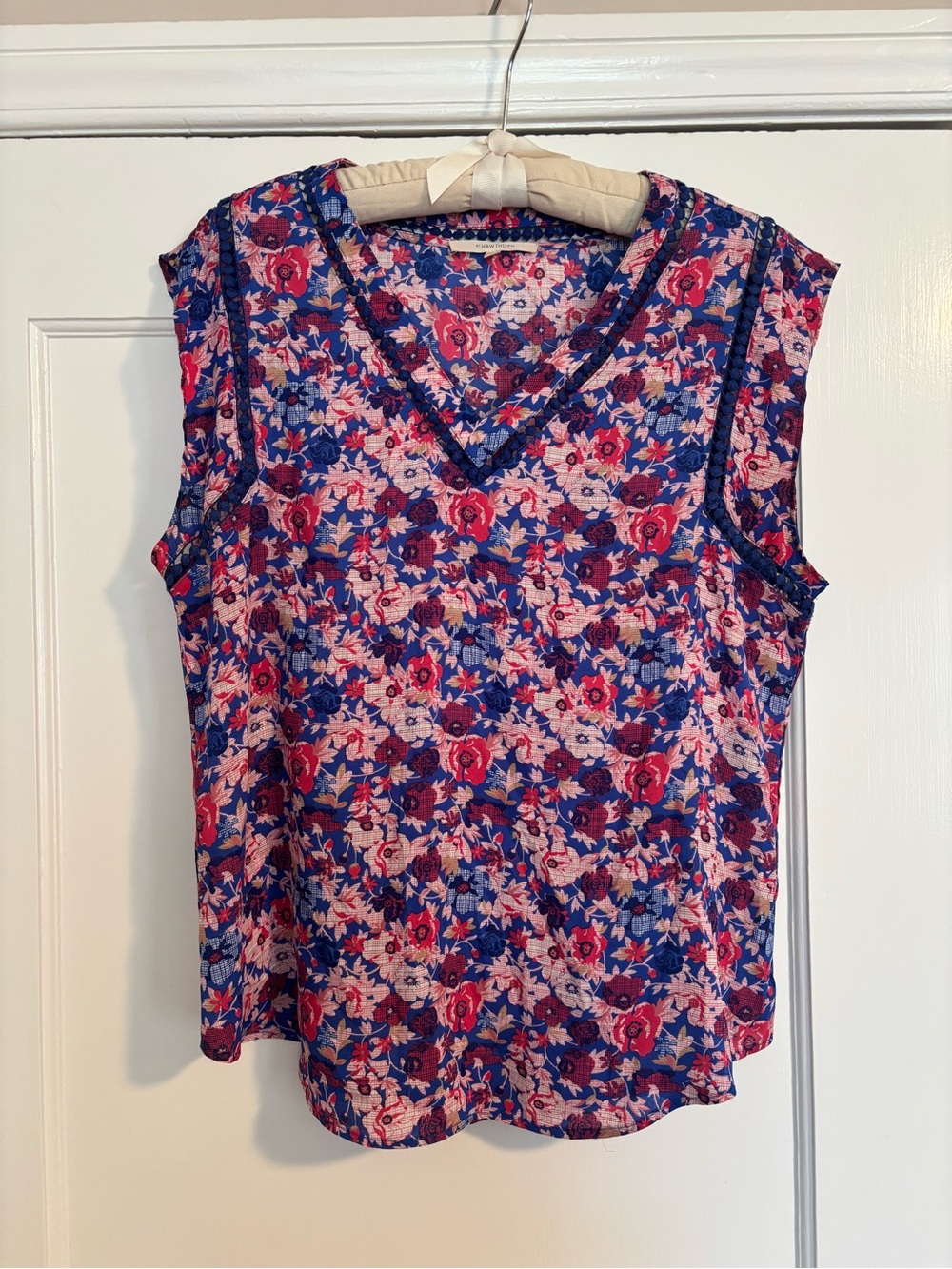 Floral V-Neck Tank in Navy and Pink